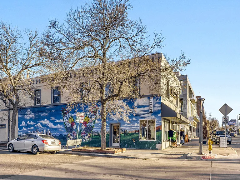 4500 Utica St — Photo 34
