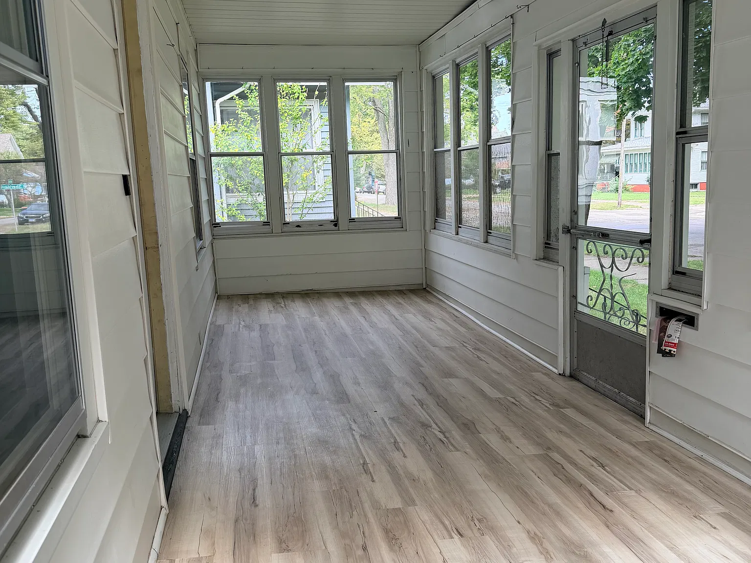 2 bed, 988 sqft, $1,695 — Photo 2