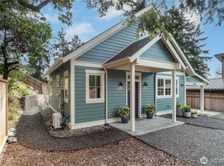 1642 Cherry St, Port Townsend, WA 98368