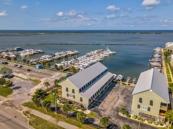 630 Lemoyne Dr #8C, Dauphin Island, AL 36528