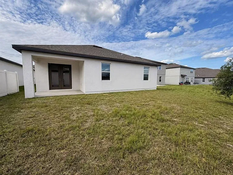 2272 Derwent Dr — Photo 27