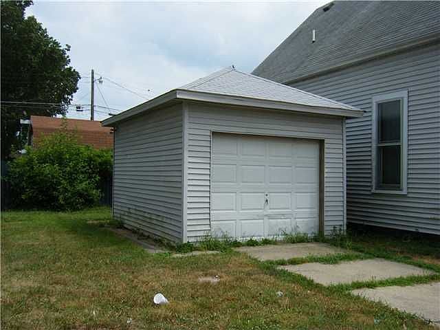 2nd image of 301 E Washington St