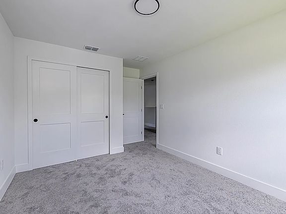 4th image of 2057 Barroso St