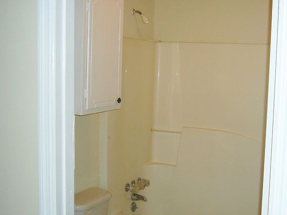 3rd image of 3623 Lansing Ave