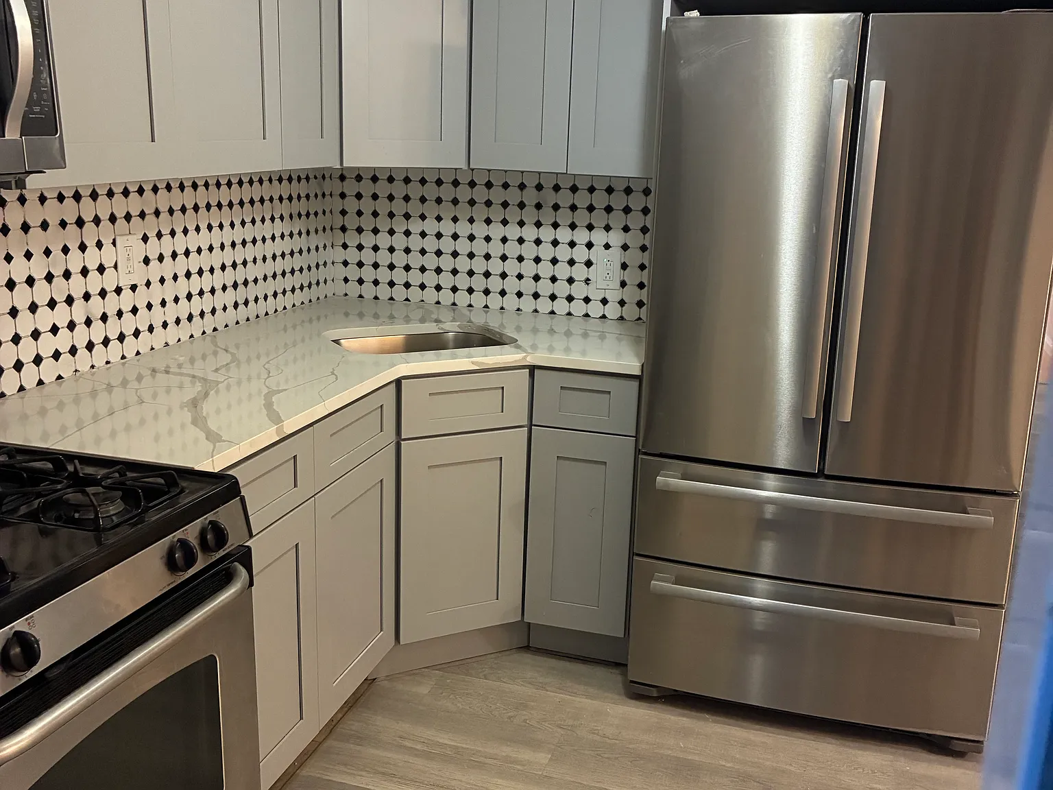 3 bed, 1500 sqft, $2,350 — Photo 2