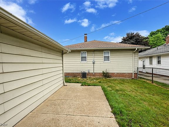 5th image of 12512 Park Knoll Dr