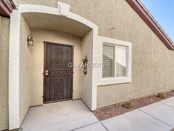 2nd image of 10183 Birch Bluff Ln