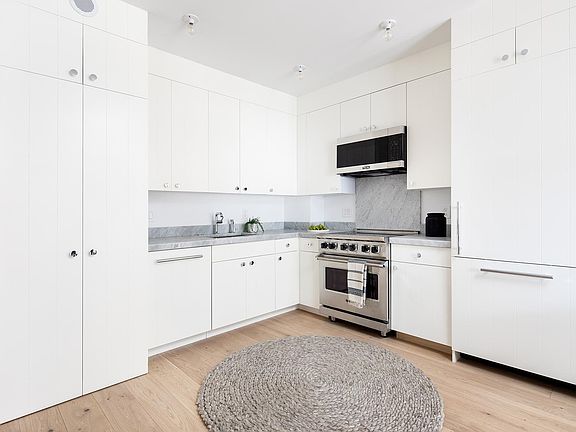 4th image of 269 14th St #269/3A