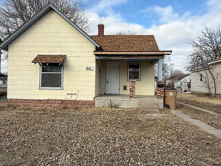 510 E 2nd St — Photo 1