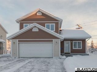 221 Palace Cir, Fairbanks, AK 99701