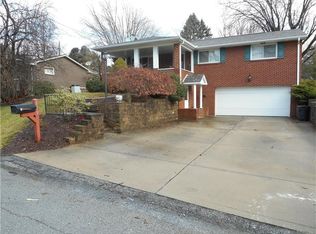 212 Evergreen Dr, Irwin, PA