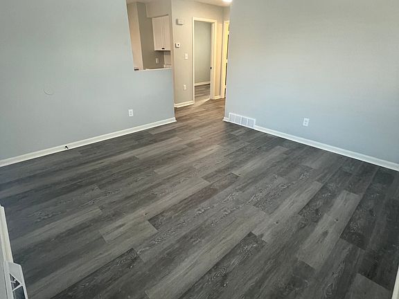 2nd image of 2559 & 2561 Edwin Ave #2559