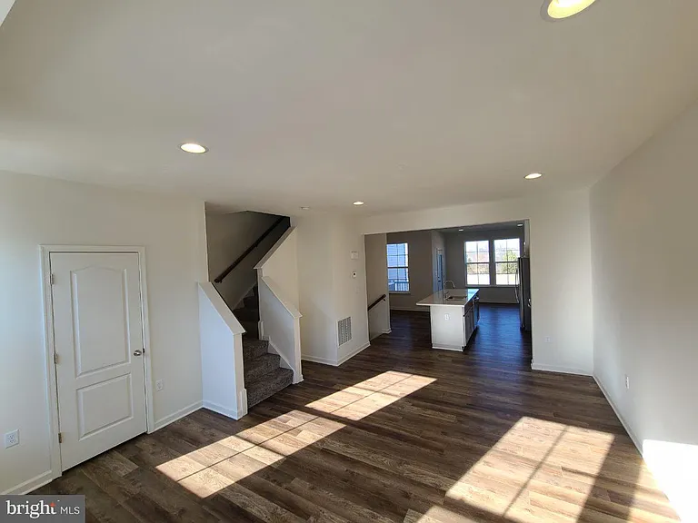 108 Alderman Way — Photo 3