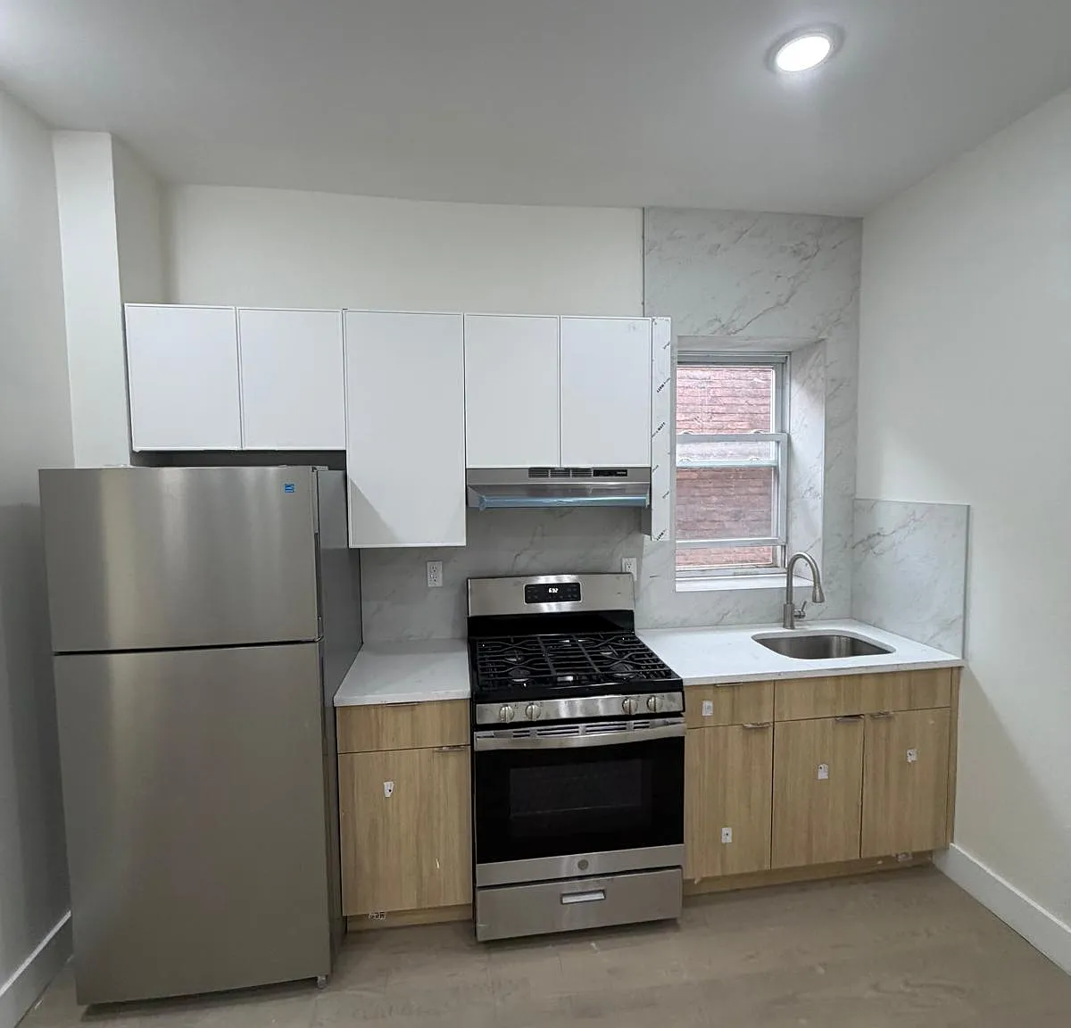 1 bed, 950 sqft, $1,650 — Photo 2