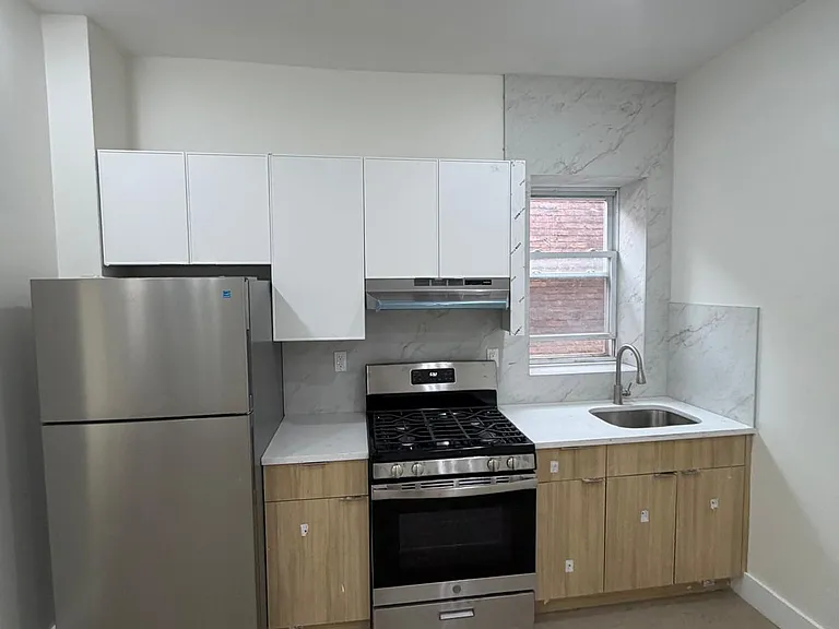51 Lincoln Park #3B — Photo 2