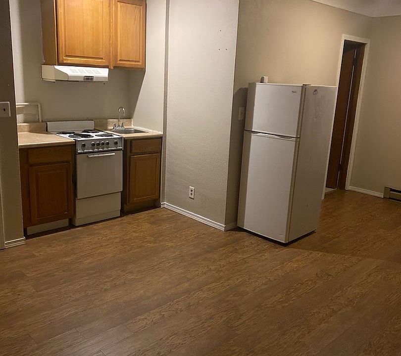 2nd image of 610 W Garland Ave APT 6
