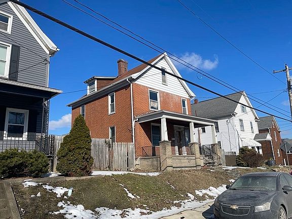 2nd image of 215 N 4th St