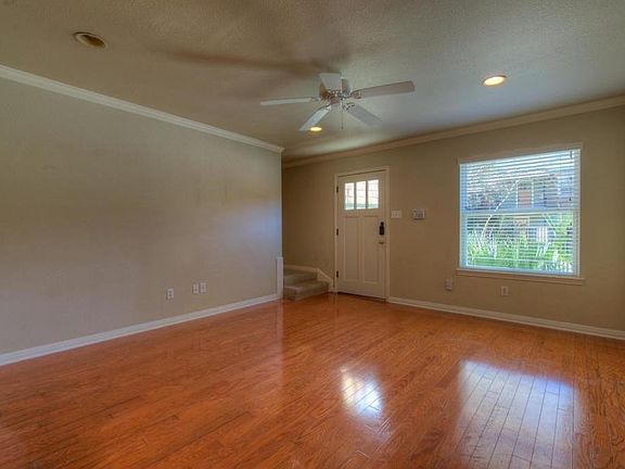4th image of 1500 Eastside Dr Unit 107