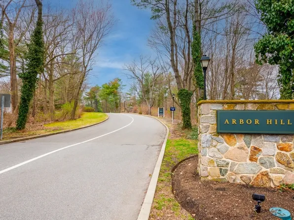 110 Burkhall St Unit G, Weymouth, MA 02190