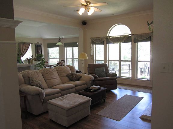 5th image of 252 Stuttgart Cir