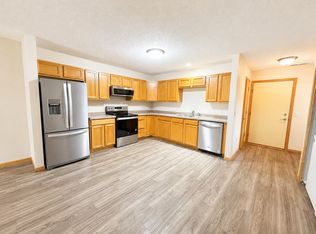 1627D Gunston Dr, New Richmond, WI 54017
