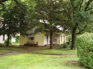 107 N Vine St, Peabody, KS 66866