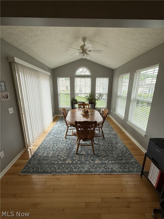 544 Country View Pkwy, Northfield, OH - More