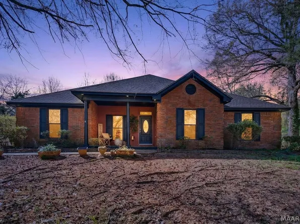 186 Lake Bend Cv, Elmore, AL 36025