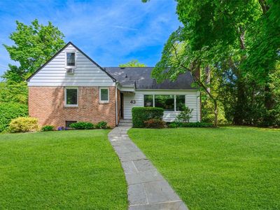 43 Allenwood Road, Great Neck, NY, 11023