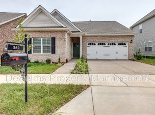 107 Crabourne Dr, White House, TN 37188