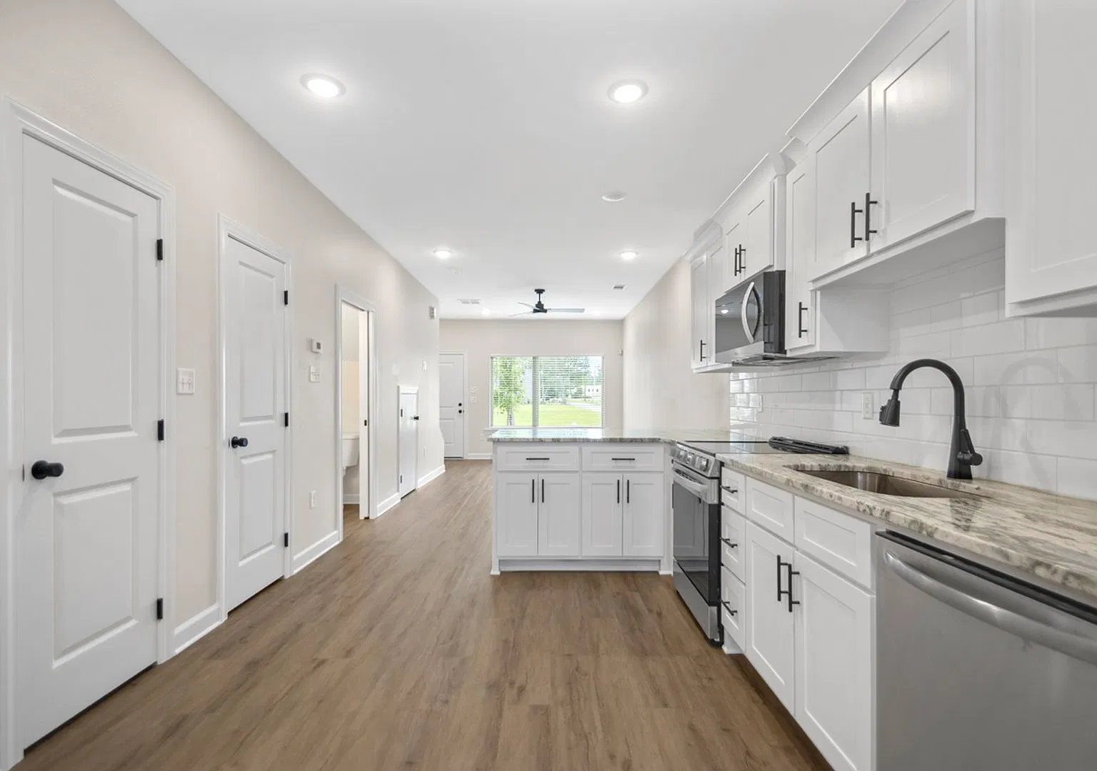 Leasing Now - New Townhomes, North Little Rock Argenta Arts Area — Photo 4