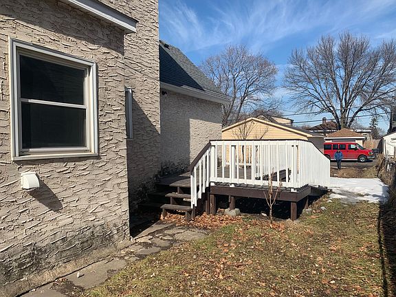 4th image of 81 Geranium Ave W #1