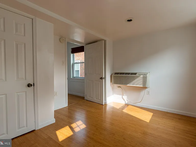 619 S 16th St #3R — Photo 13