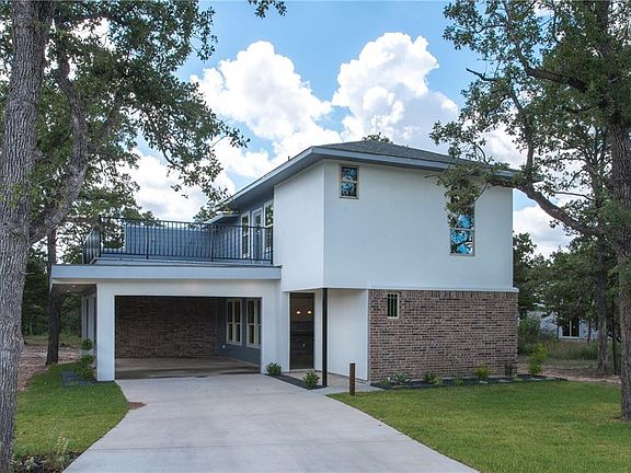 2nd image of 123 Alguna Dr