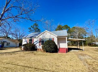 803 W Sultana Dr, Fitzgerald, GA 31750