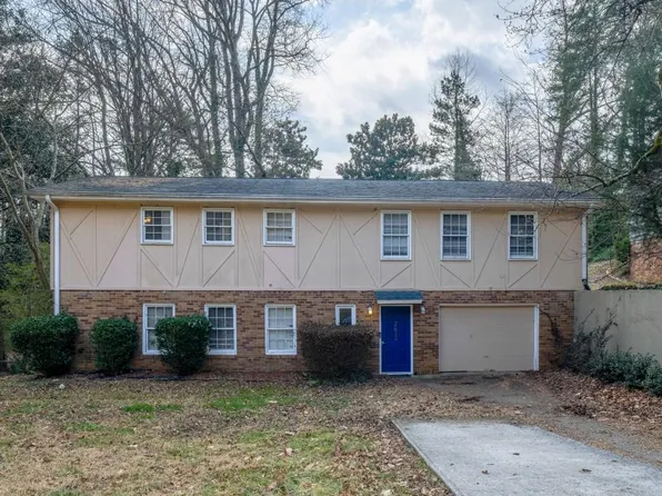 2634 Arrowood Dr, East Pt, GA 30344