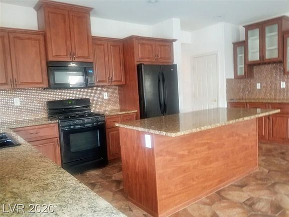 2nd image of 8517 Sable Beauty St