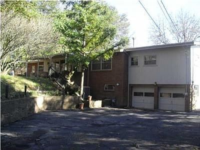 4th image of 2565 Crestwood Dr