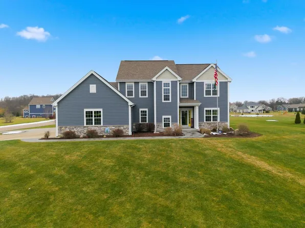 W278N6928 Leslie LANE, Hartland, WI 53029