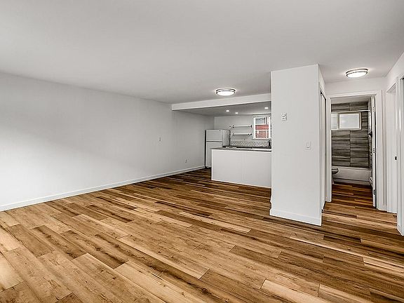 4th image of 13737 32nd Ave NE #1