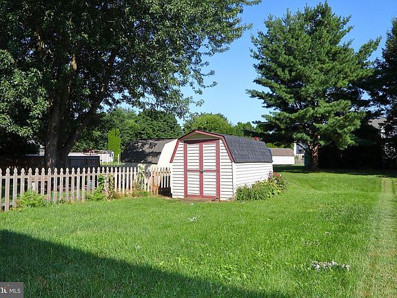 4th image of 142 Chelmsford Dr