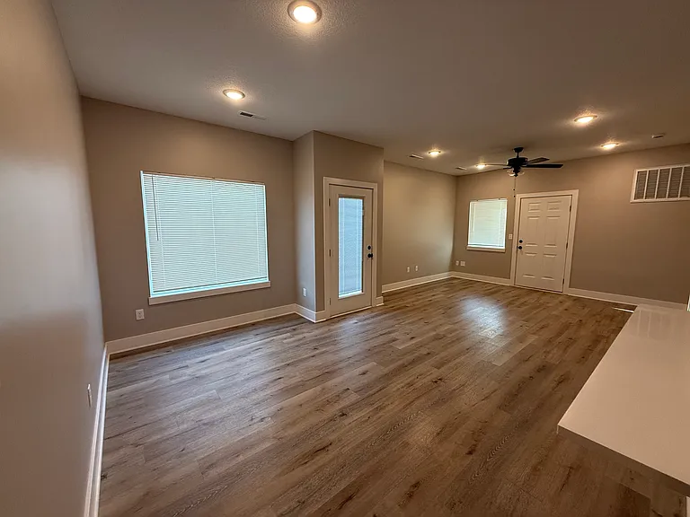4520 N Sandplum St — Photo 2