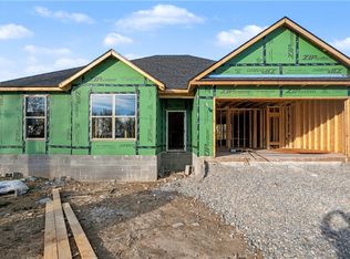 18 Hillswick Dr, Bella Vista, AR 72715