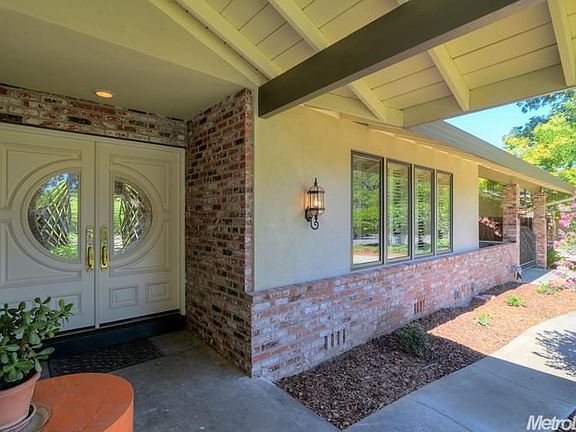 2nd image of 713 Blackmer Cir