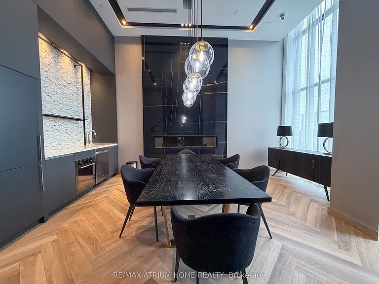 225 Village Green Sq #2705 — Photo 23