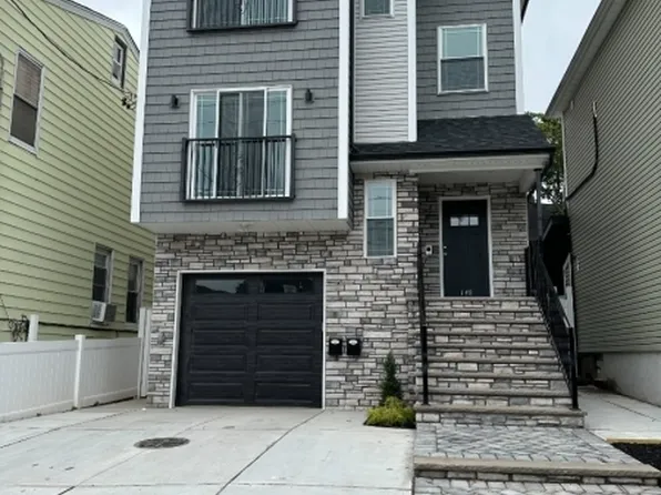 148 Washington Ave, Elizabeth City, NJ 07202