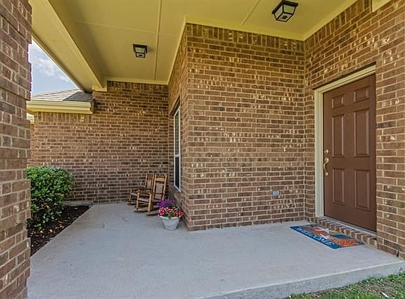 3rd image of 1208 Arthurs Ct