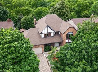 20 Tamwood Ct, Hamilton, ON L8J2L2