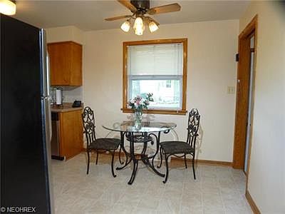 4th image of 1158 Onondago Ave