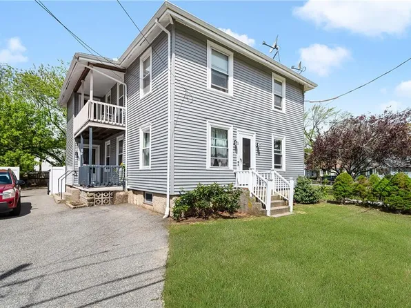 82-84 Ash St, Lincoln, RI 02865